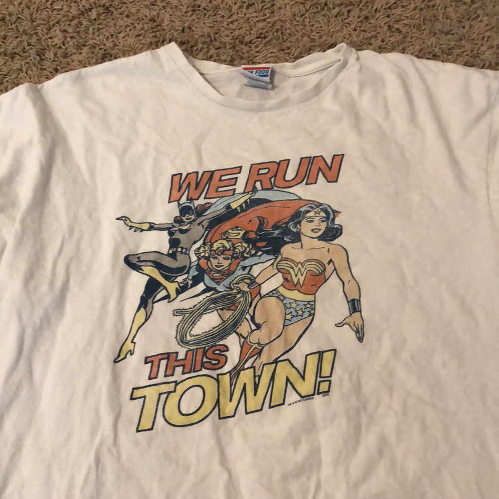 URBAN OUTFITTER TEE